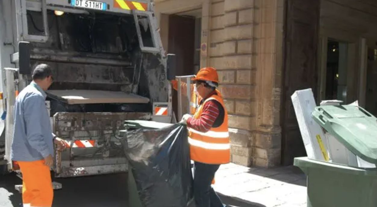 Hanno lavorato per 43 anni ma all’INPS ne risultano solo 33 e non possono andare in pensione: succede a Vittoria